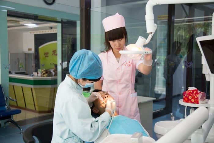 Дешевое лечение зубов в китае thumbnail