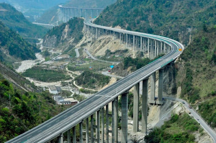 Даньян - Куньшань — самый большой мост-виадук в мире между Шанхаем и Нанкин.